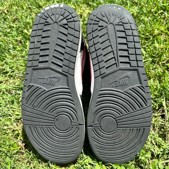 AIR JORDAN 1 MID - WHITE, BLACK, RED - SZ 9 - Picture 5 of 7